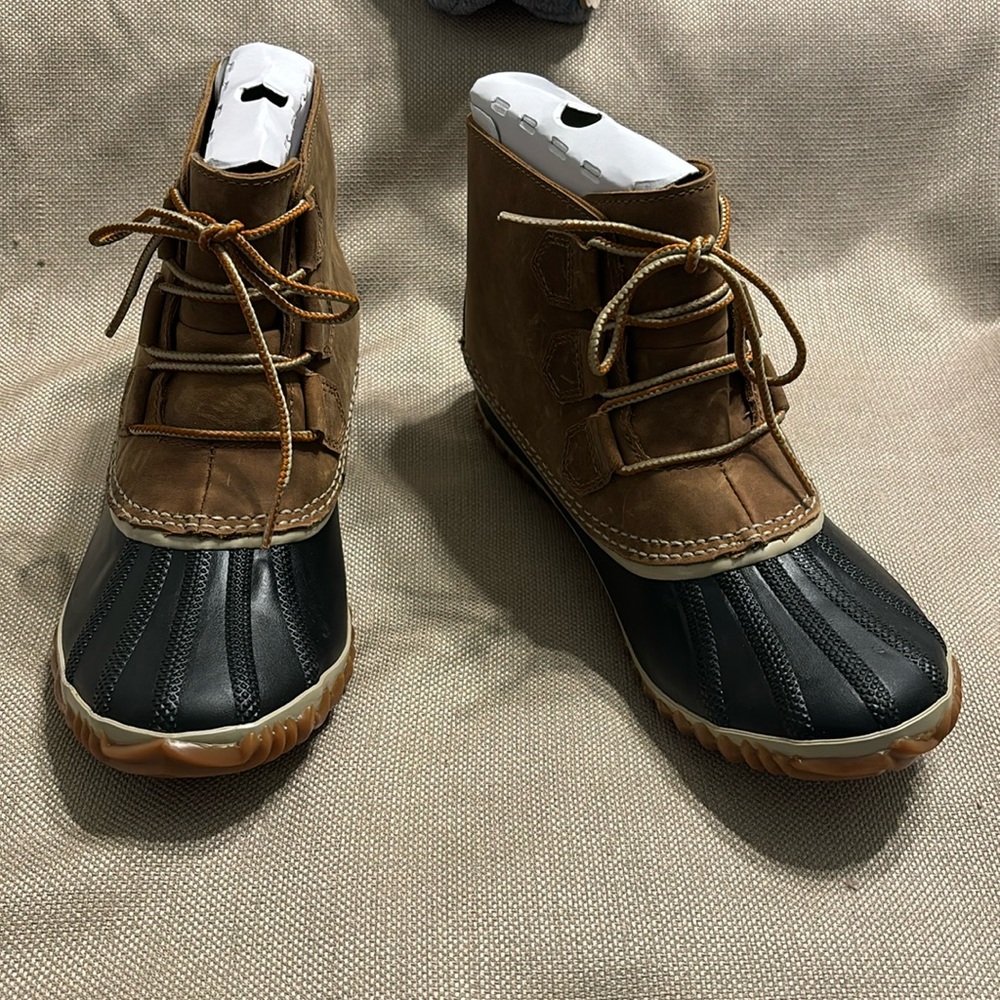 Sorel Out N About Leather Boot
